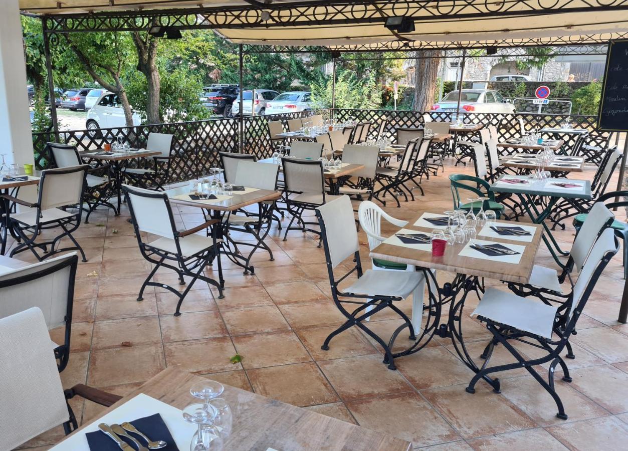 Hotel Logis Les Cedres Joyeuse